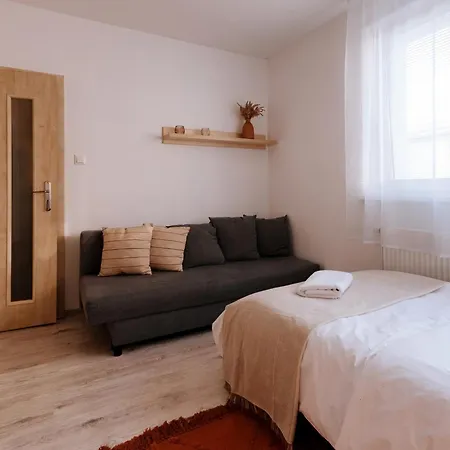 Kesta, Centrum, Free Parking マルティン