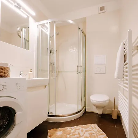 アパート Kesta, Centrum, Free Parking マルティン