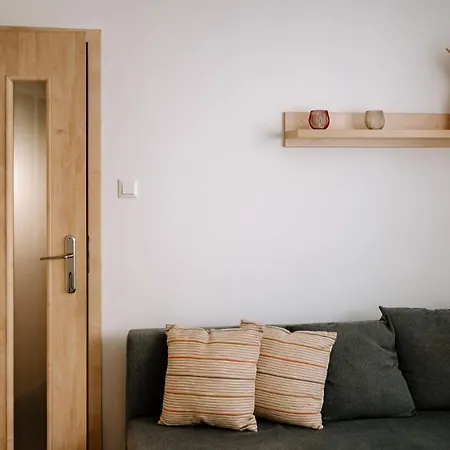 Kesta, Centrum, Free Parking *