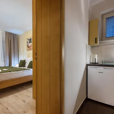 Kesta, Centrum, Free Parking *