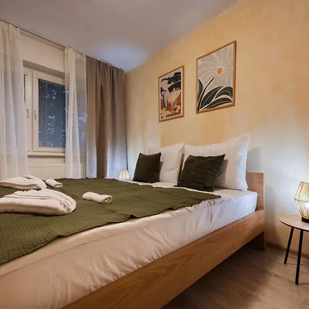 Kesta, Centrum, Free Parking * Martin