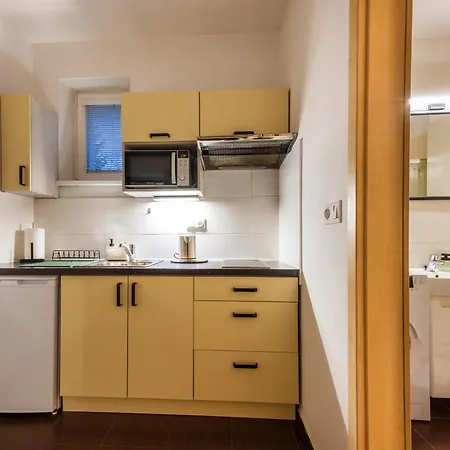 Kesta, Centrum, Free Parking * Martin