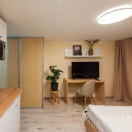 Lägenhet Kesta, Centrum, Free Parking