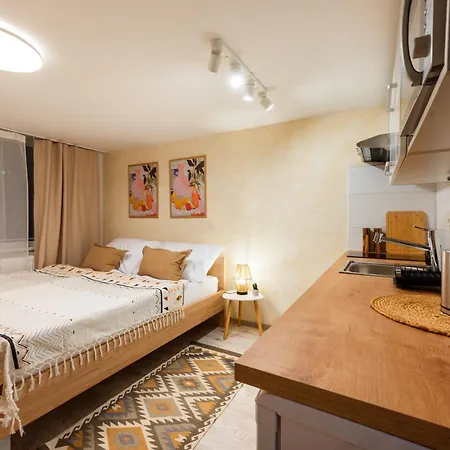 Kesta, Centrum, Free Parking Martin