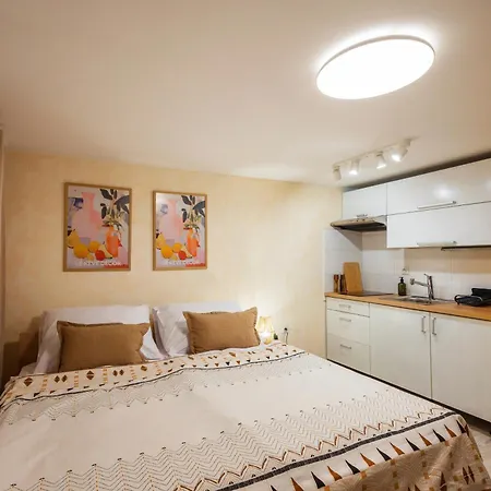 Kesta, Centrum, Free Parking * Martin