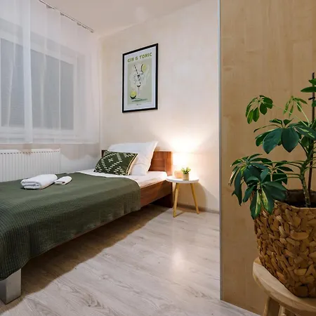 Kesta, Centrum, Free Parking *