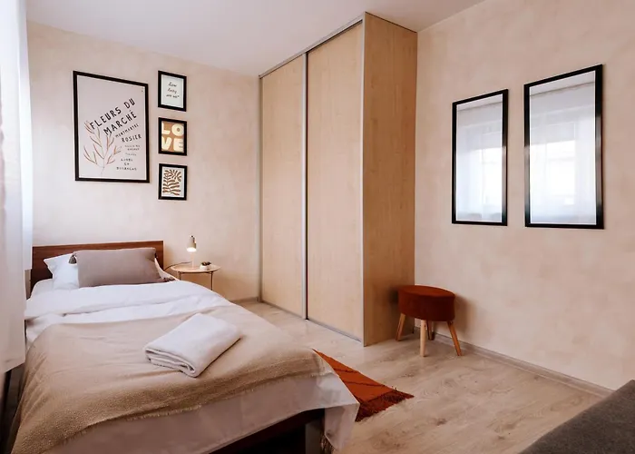 Kesta, Centrum, Free Parking Martin