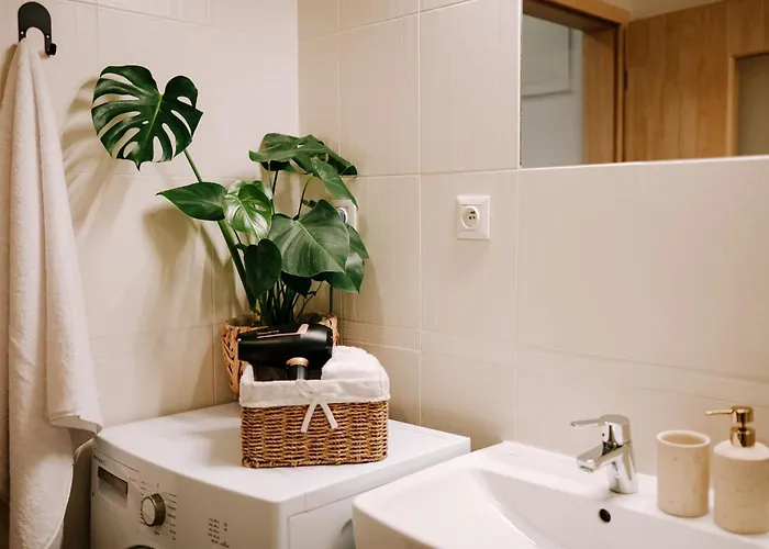 Kesta, Centrum, Free Parking * Martin