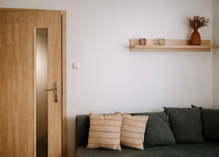 Kesta, Centrum, Free Parking *