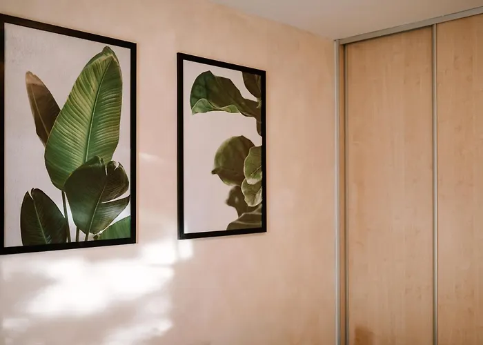 Kesta, Centrum, Free Parking * Martin