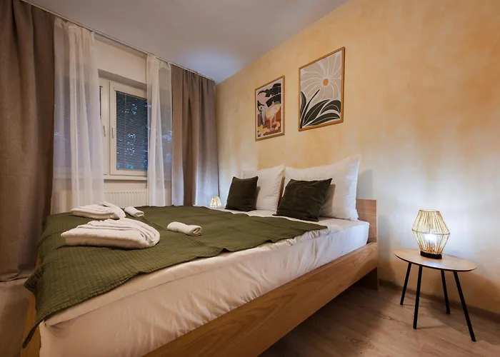 Kesta, Centrum, Free Parking * Martin