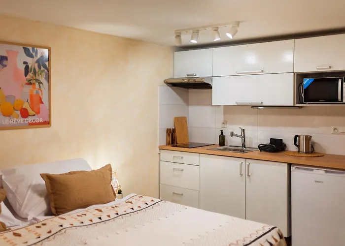 Kesta, Centrum, Free Parking