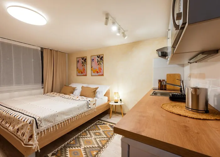 Kesta, Centrum, Free Parking 马汀