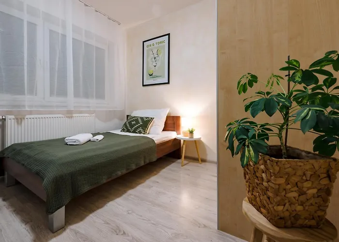 Kesta, Centrum, Free Parking *